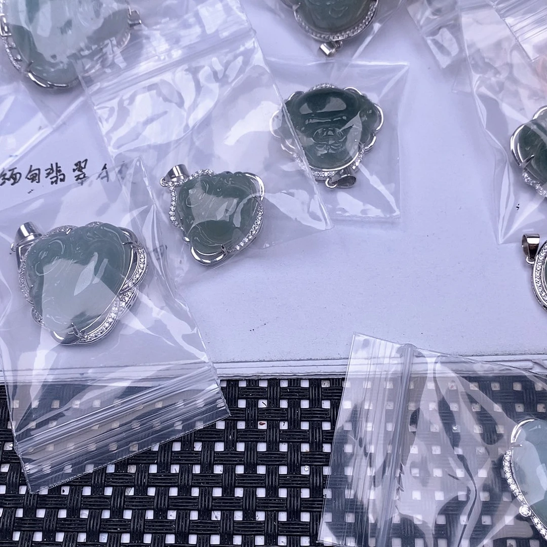 颈饰银S925镶嵌翡翠吊坠