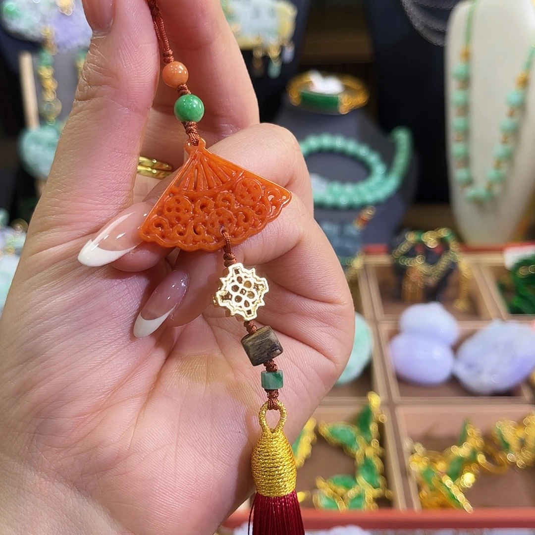 翡翠未镶嵌颈饰背云➕流苏