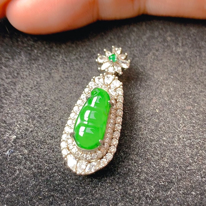 颈饰未镶嵌翡翠翡翠