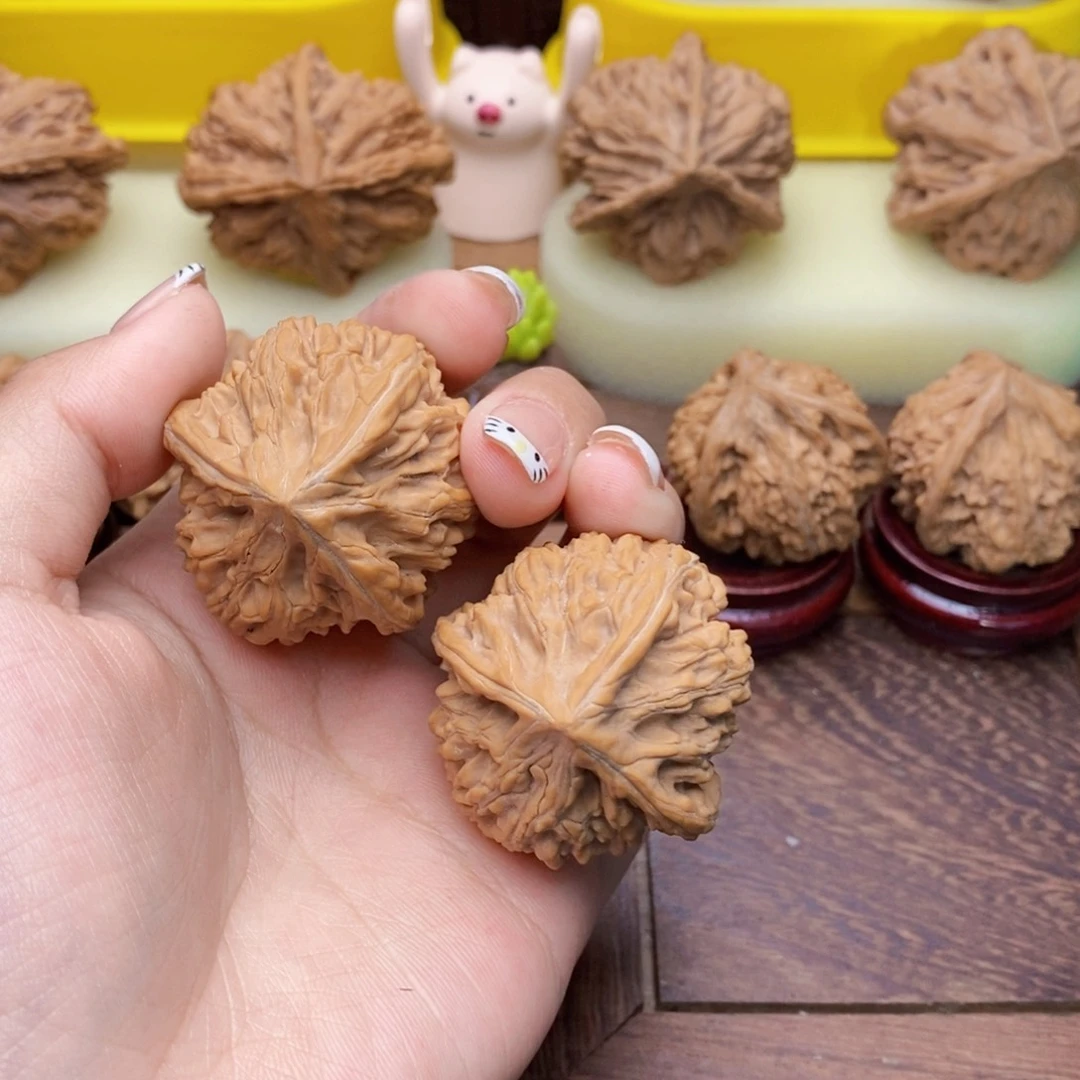 文玩核桃吊坠轻**舞文山三棱