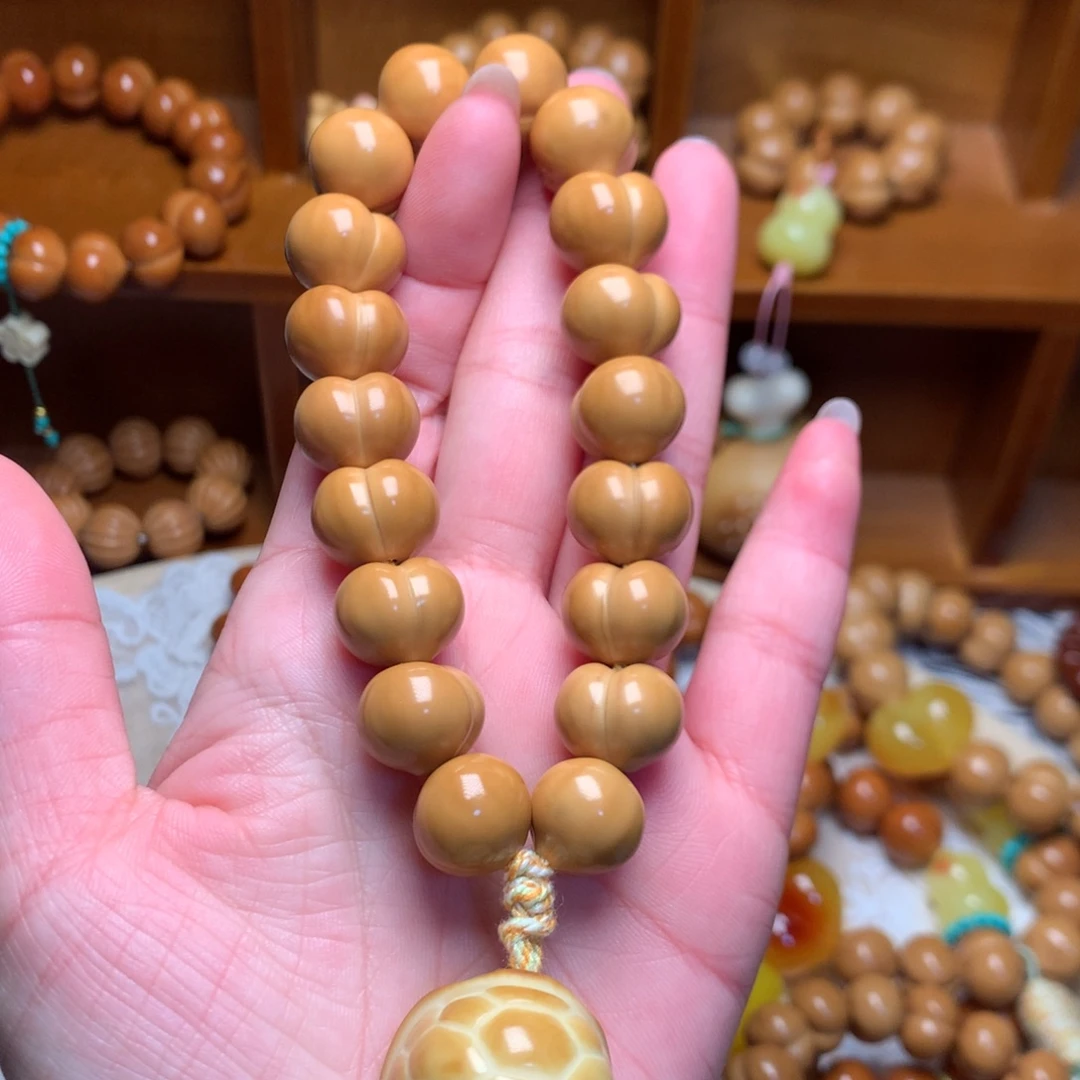 猴头核桃吊坠14高定屁桃手持富甲