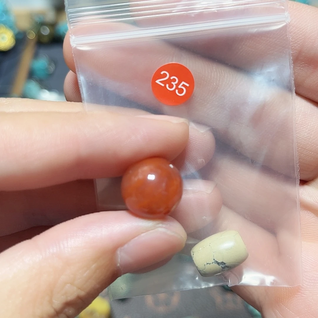 亦***馆玛瑙/玉髓未镶嵌圆珠桶珠老型手串！！