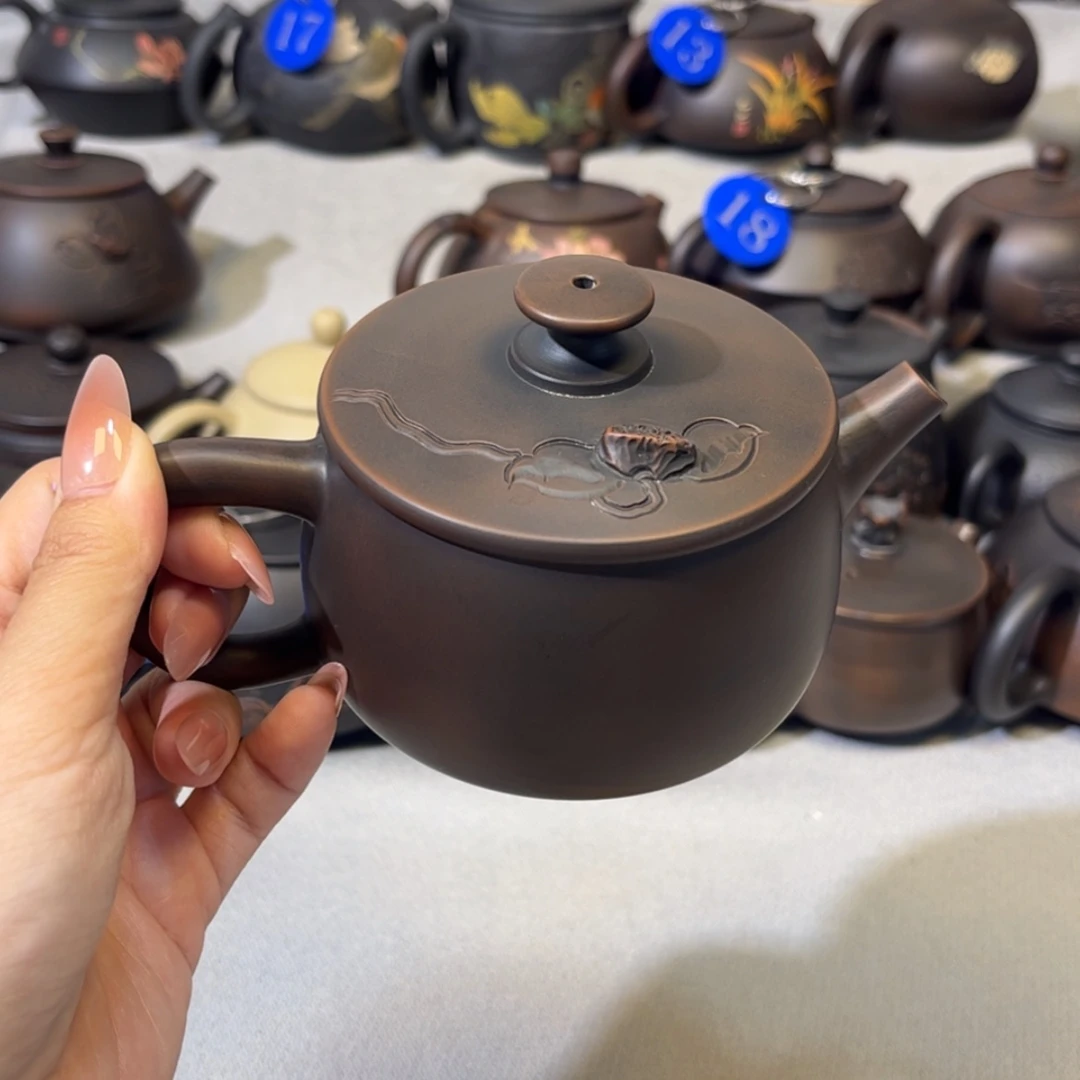 【闪购商品】红泥 浮雕莲蓬 容量 220c c