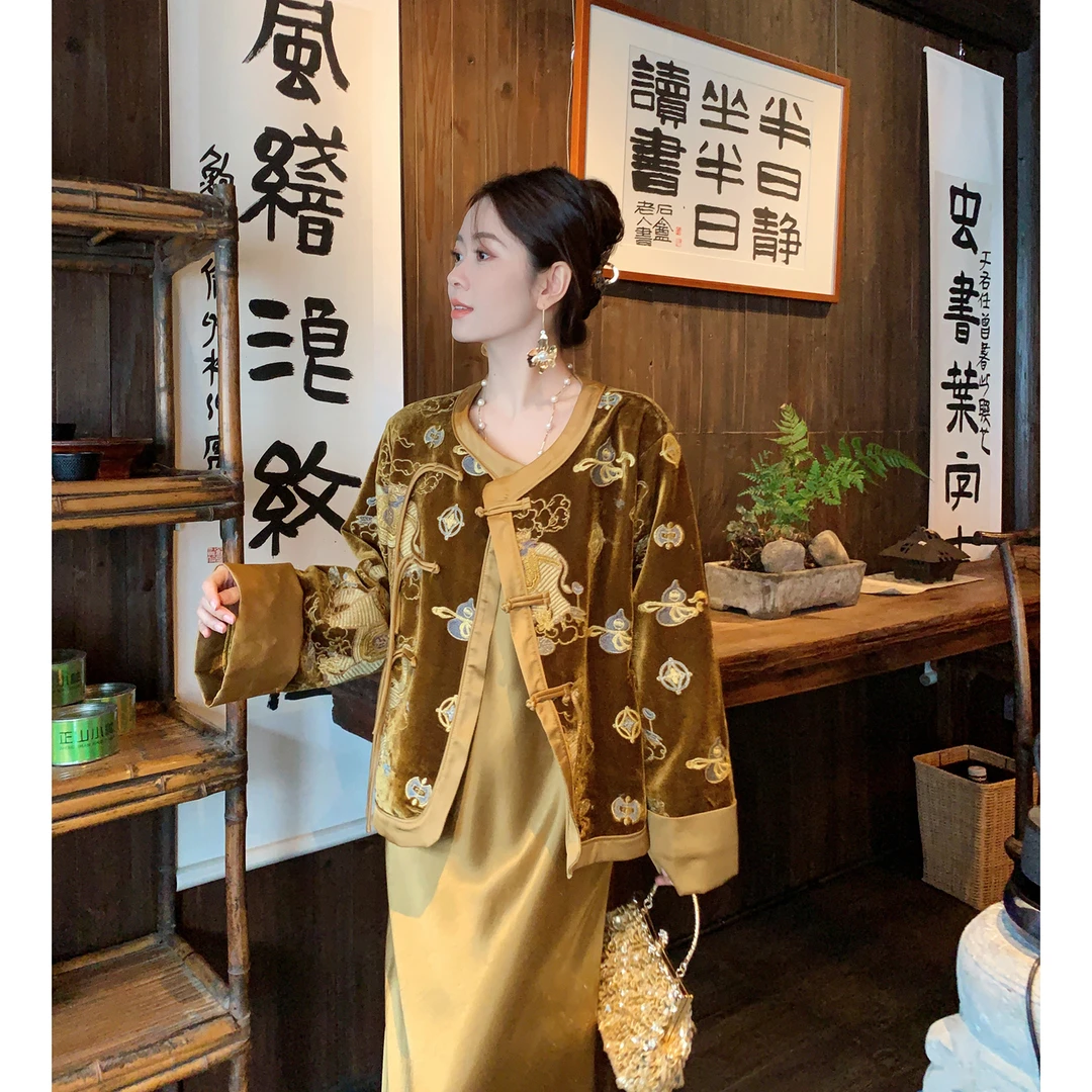 果果家【韶华负】新中式2025秋女刺绣圆领长袖珠片绣刺绣设计师外套