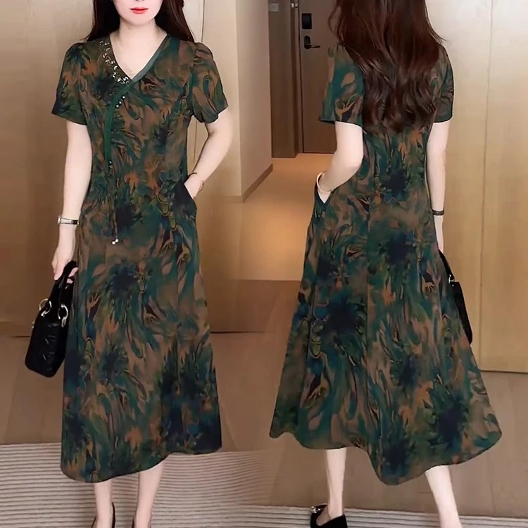 新中式国风碎花连衣裙女2025夏季新款气质大码宽松遮肚妈妈旗袍裙