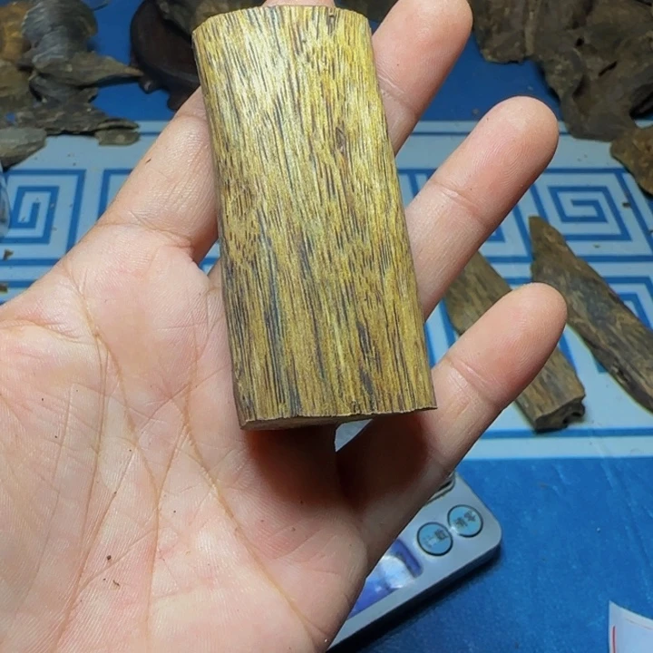 七***门木质绿奇陆河手把20克