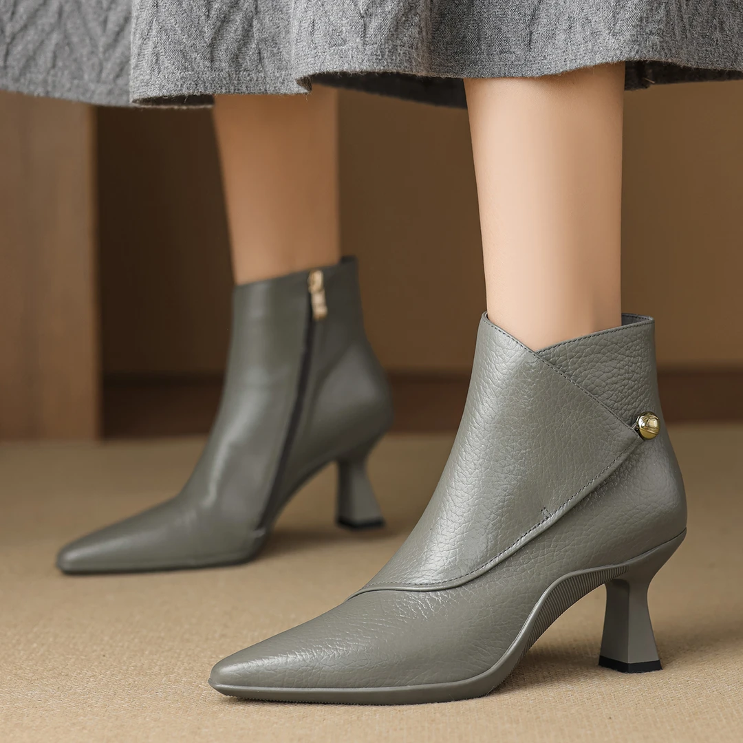 5cm尖头简约女细跟短靴2025年新款高跟瘦瘦靴黑色百搭气质时装靴