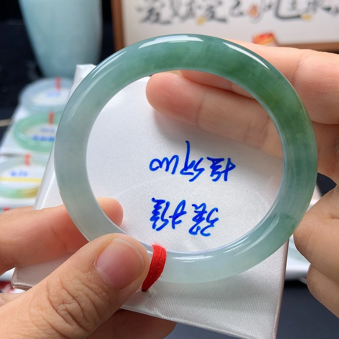 翡翠未镶嵌手镯3号