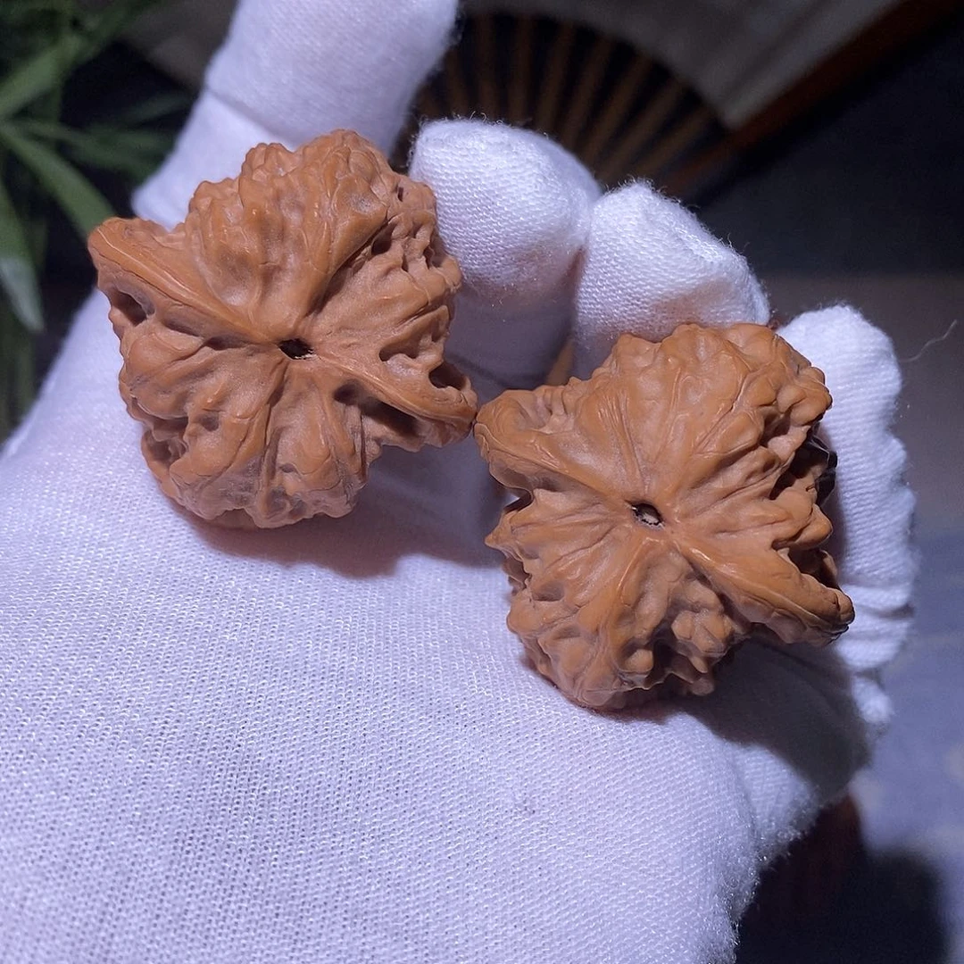 文玩核桃吊坠置****37野狼全品 轻微色差