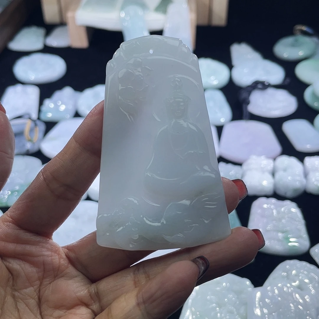 铁***达翡翠未镶嵌颈饰普贤