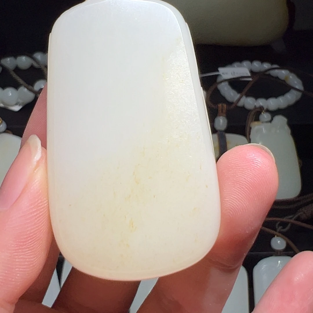 未镶嵌和田玉（子料）挂件