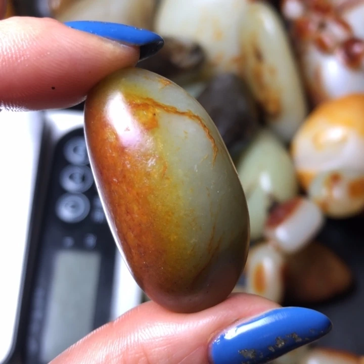 和田玉未镶嵌珠宝奇石