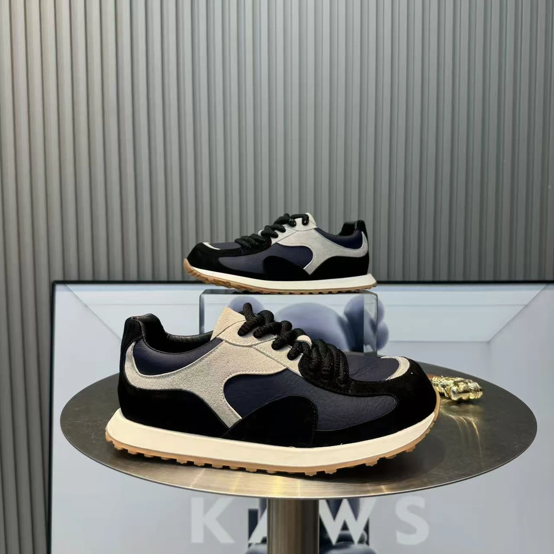 运动休闲鞋系带男友风潮鞋舒适低帮休闲板鞋秋季