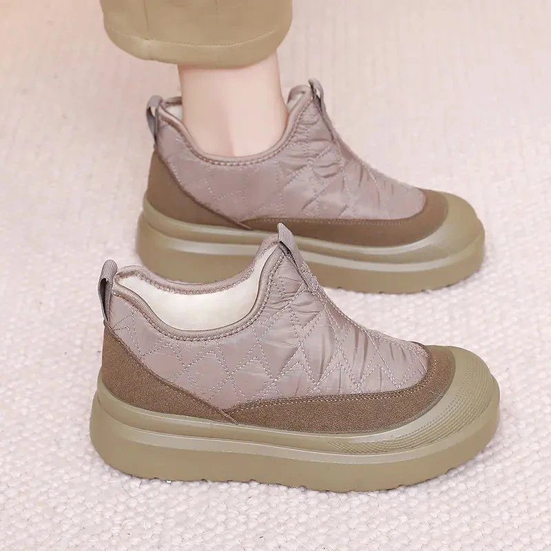 冬季新款布鞋女款棉鞋防水雪地靴加绒加厚防滑软底短靴厚底