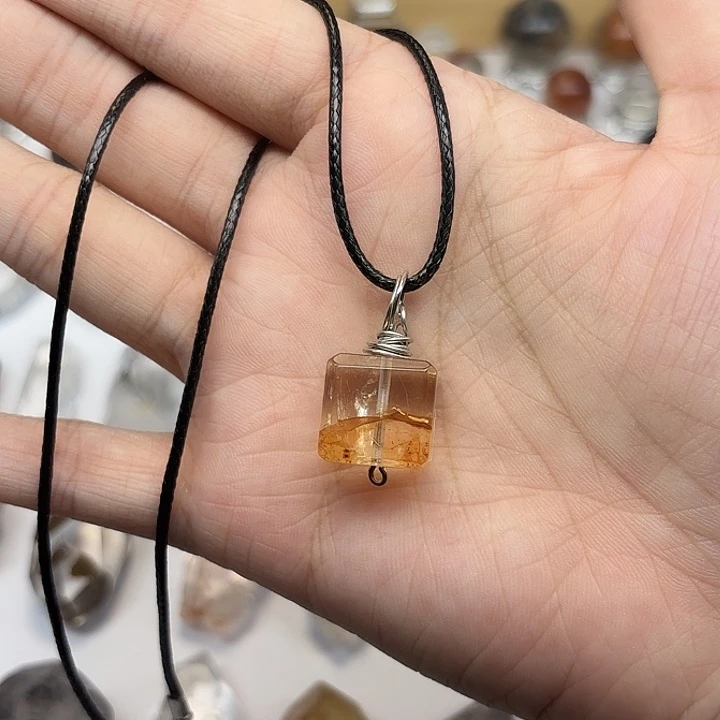 颈饰水晶未镶嵌14mm+胶花闪灵钻方糖项链