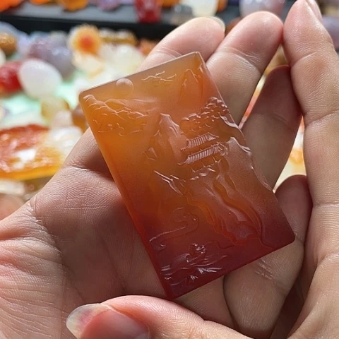 未镶嵌颈饰玛瑙/玉髓悠*