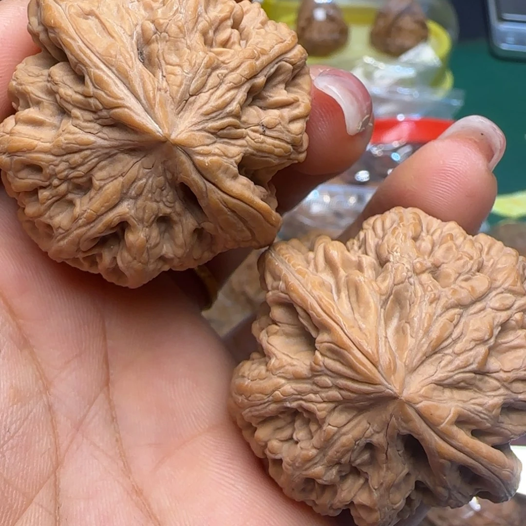 世***得文玩核桃吊坠43全品粗筋