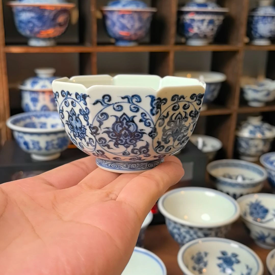 青花缠枝莲八方杯100cc