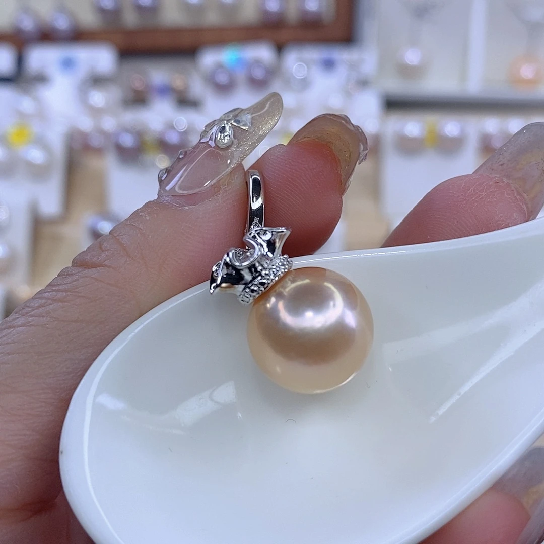 淡水珍珠合金颈饰