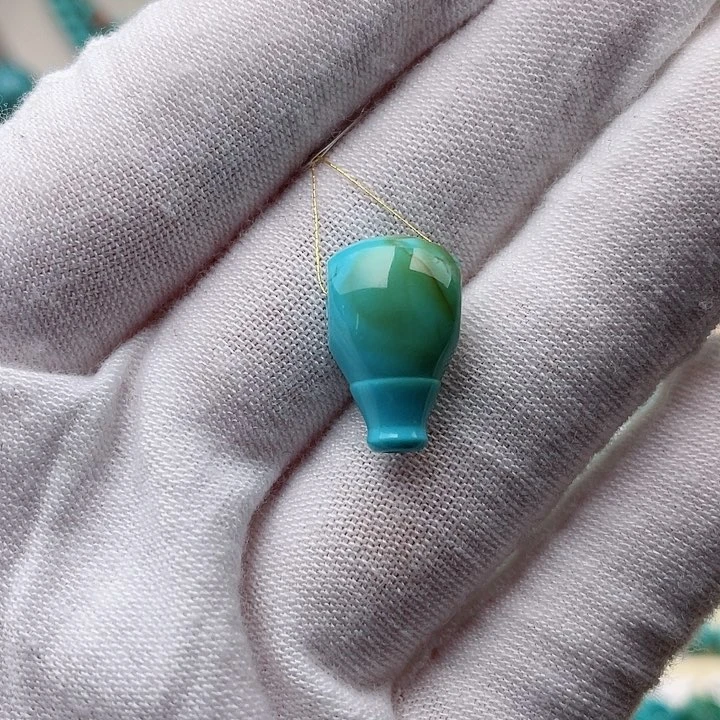 绿松石配饰未镶嵌