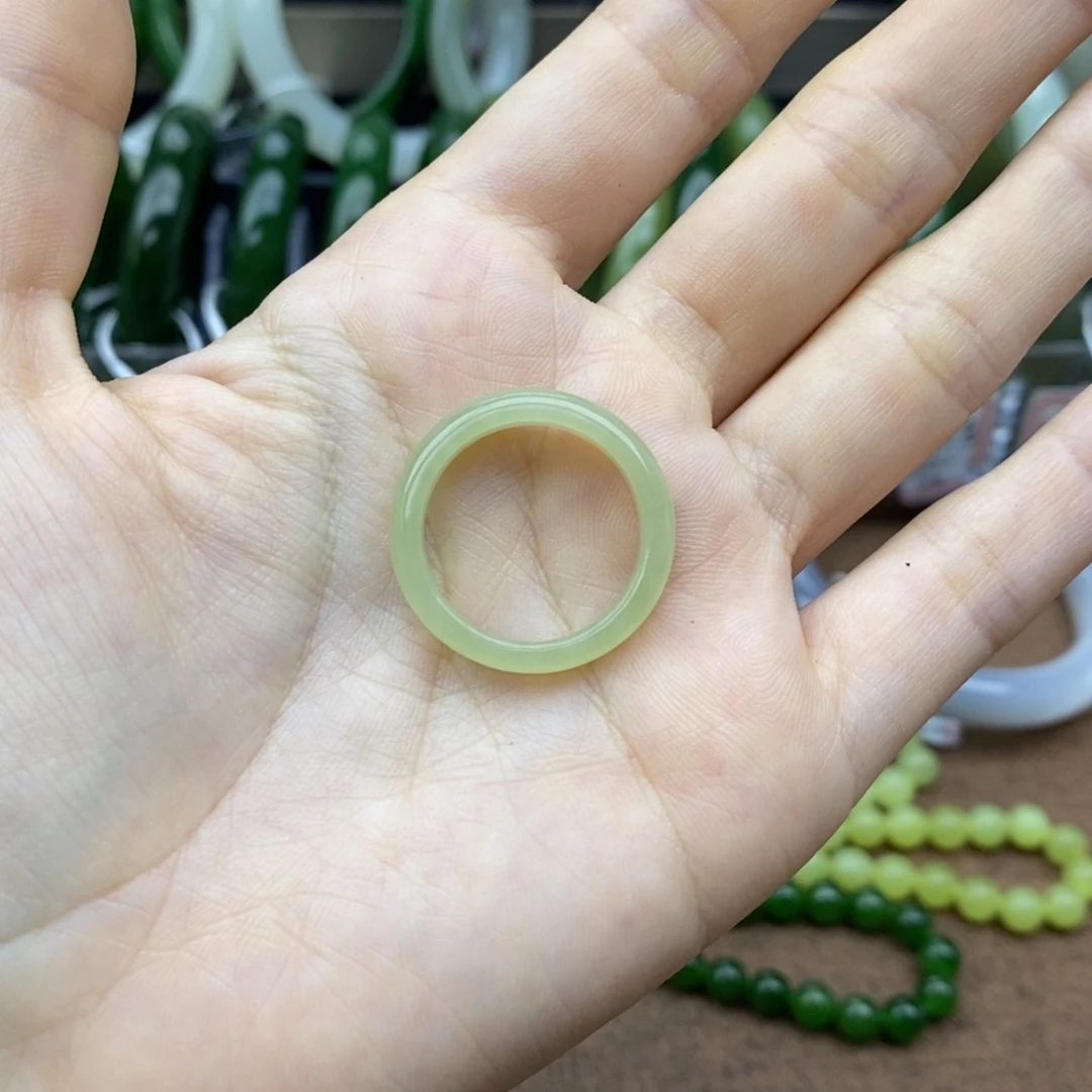 和田玉戒圈未镶嵌乌****！