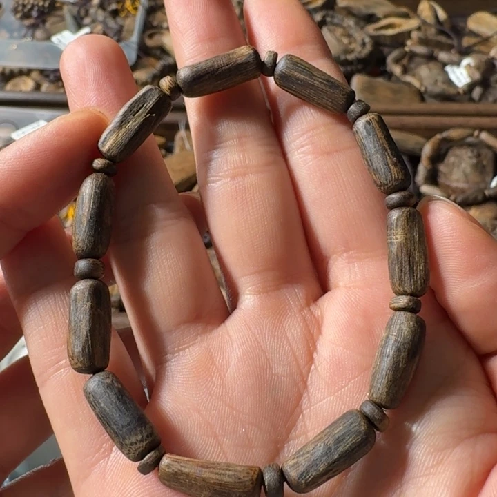 沉香碎屑沉香沉水级红奇楠沉香树心油5.5g