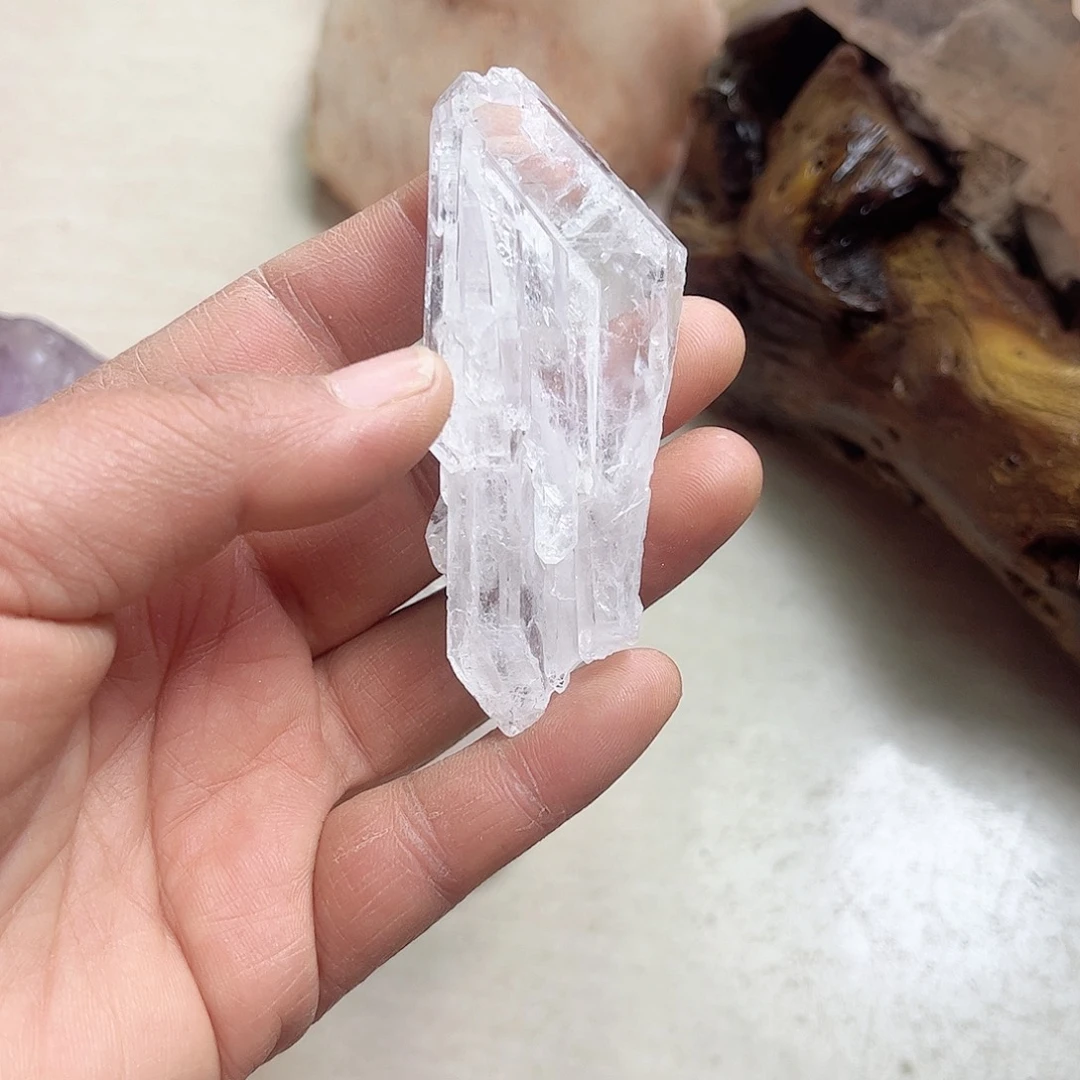 水晶天然水晶原石未镶嵌R****a