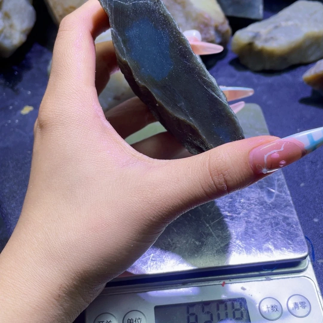 未镶嵌和田玉（糖玉）珠宝半成品