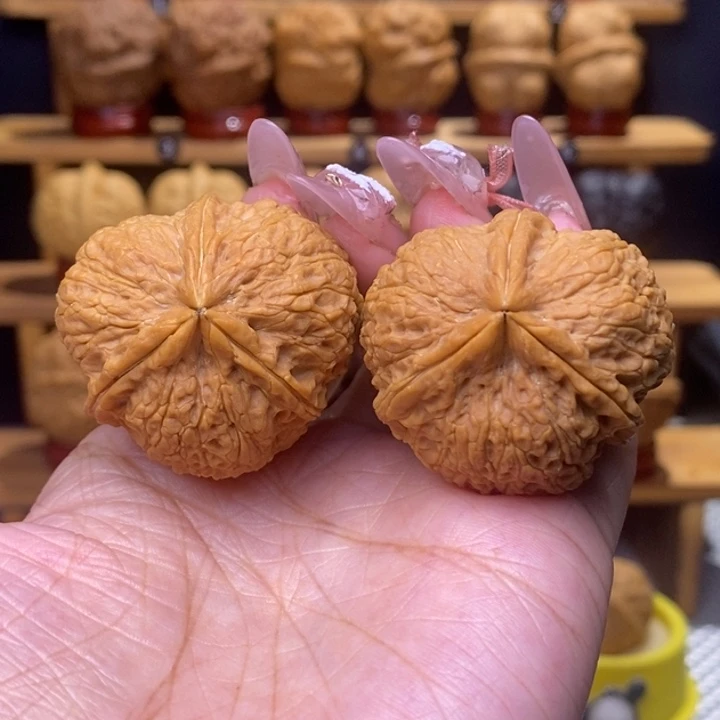 文玩核桃把件金珊瑚41号39尺51克