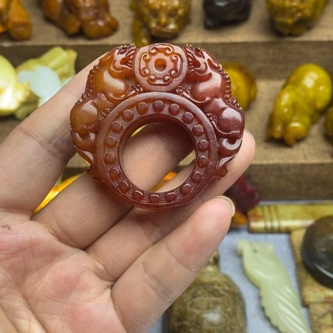 蛇纹石玉未镶嵌颈饰04
