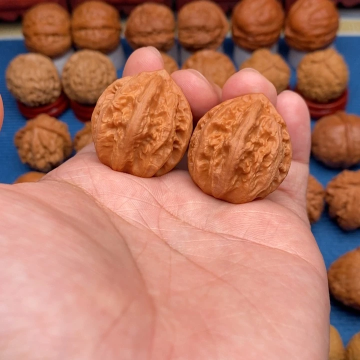 文玩核桃把件八棱