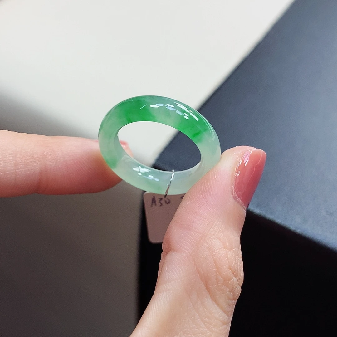 翡翠戒指未镶嵌17号