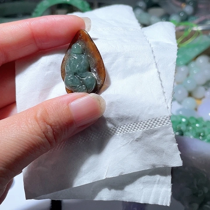 颈饰未镶嵌翡翠天