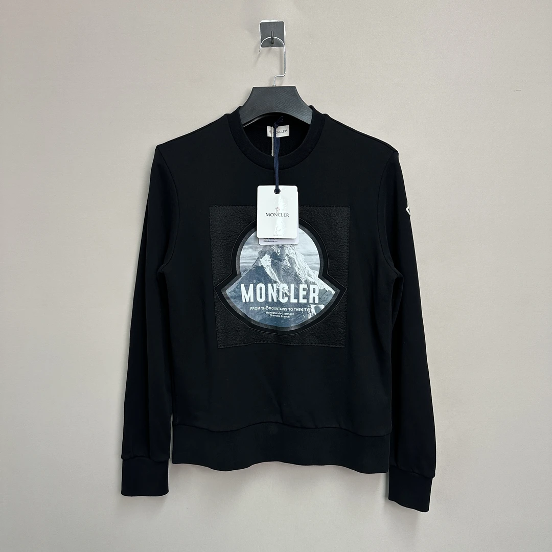 全新未使用 MONCLER 徽标雪山印花卫衣/M码/带吊/价5400