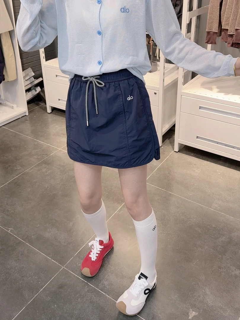 alo短裙薄款成人极简风X型半身裙宽松高腰显瘦纯色百褶百搭