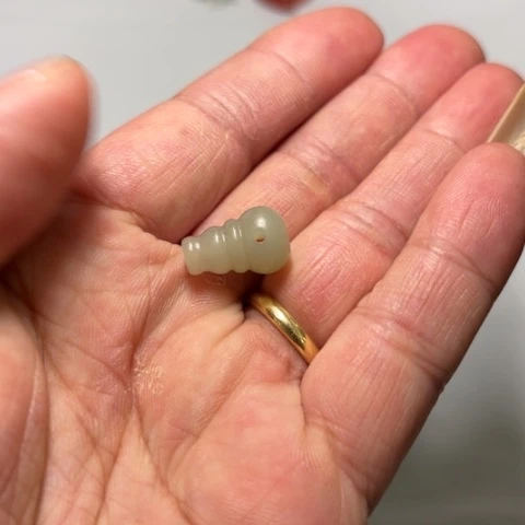 和田玉（糖玉）颈饰未镶嵌慎****坊