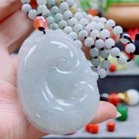 翡翠未镶嵌颈饰多样性发货一件