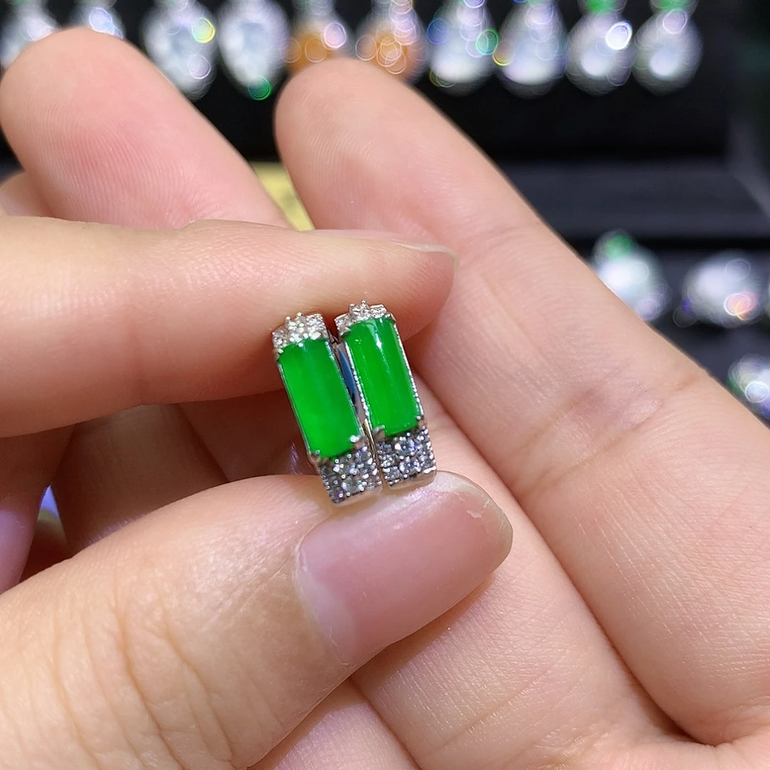 翡翠18K金镶嵌颈饰高冰满绿