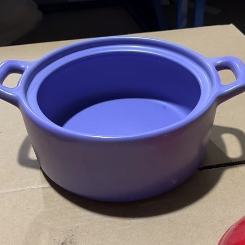 微瑕，明火，口径22，高9变形无盖2L紫