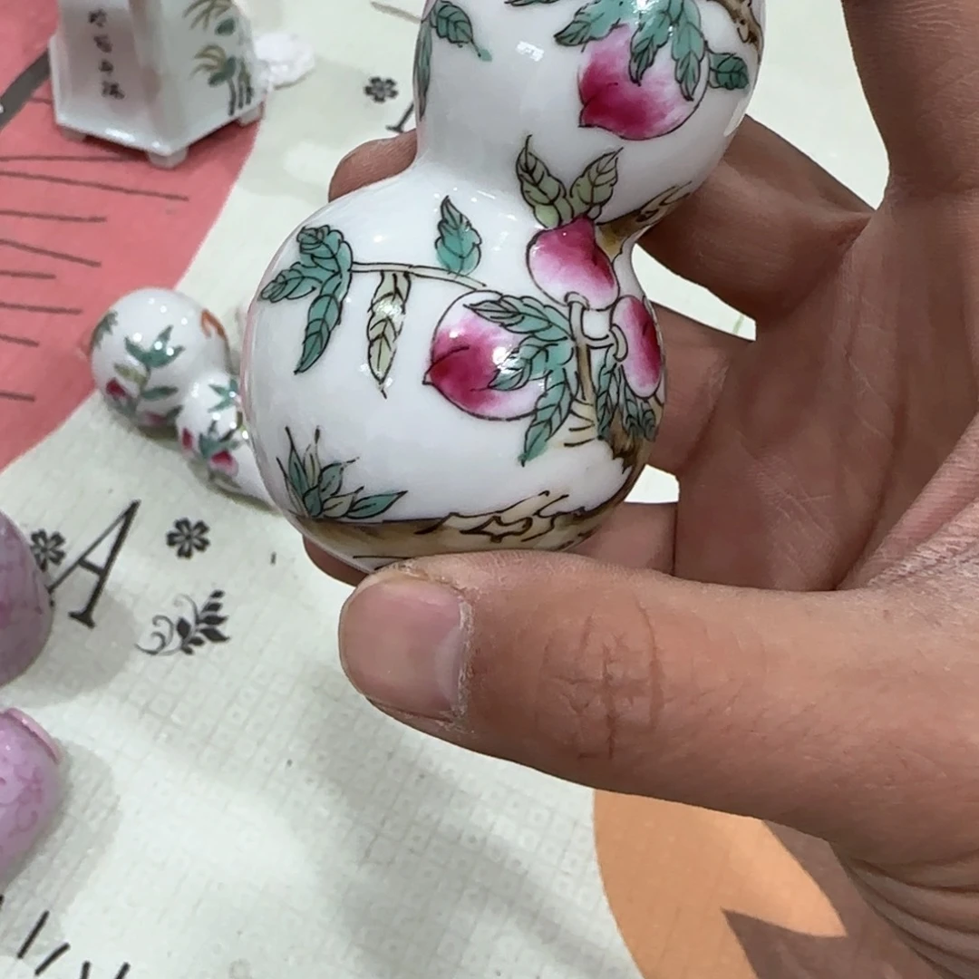 瓷片瓷器和瓷器中也常使用来