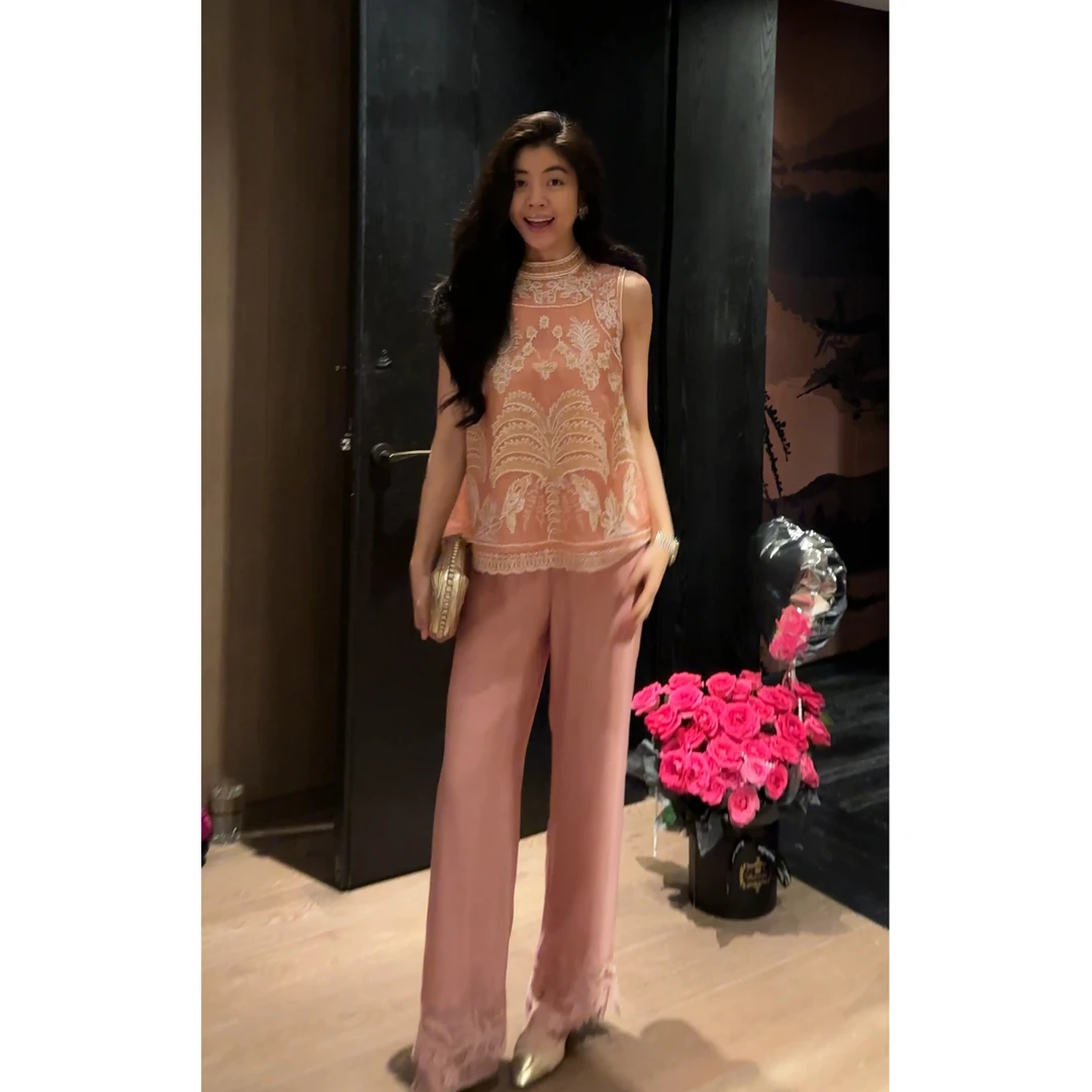 N.COU妮蔻25夏新款设计感小众桑蚕丝重工刺绣无袖透视上衣DY22322