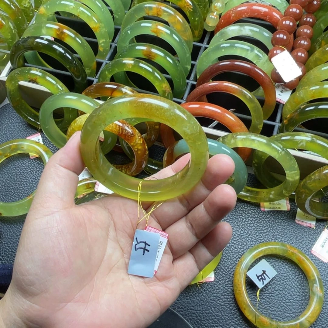 未镶嵌蛇纹石玉手镯有裂手镯特价不退不换