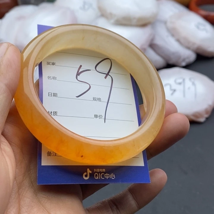 未镶嵌手镯石英质玉