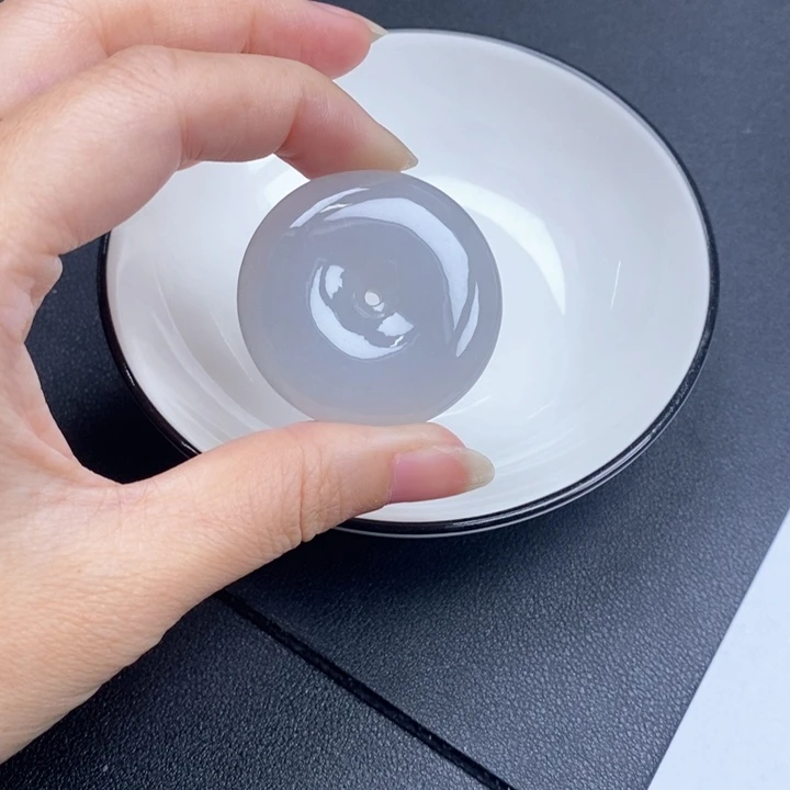 申***昜翡翠未镶嵌颈饰翡翠