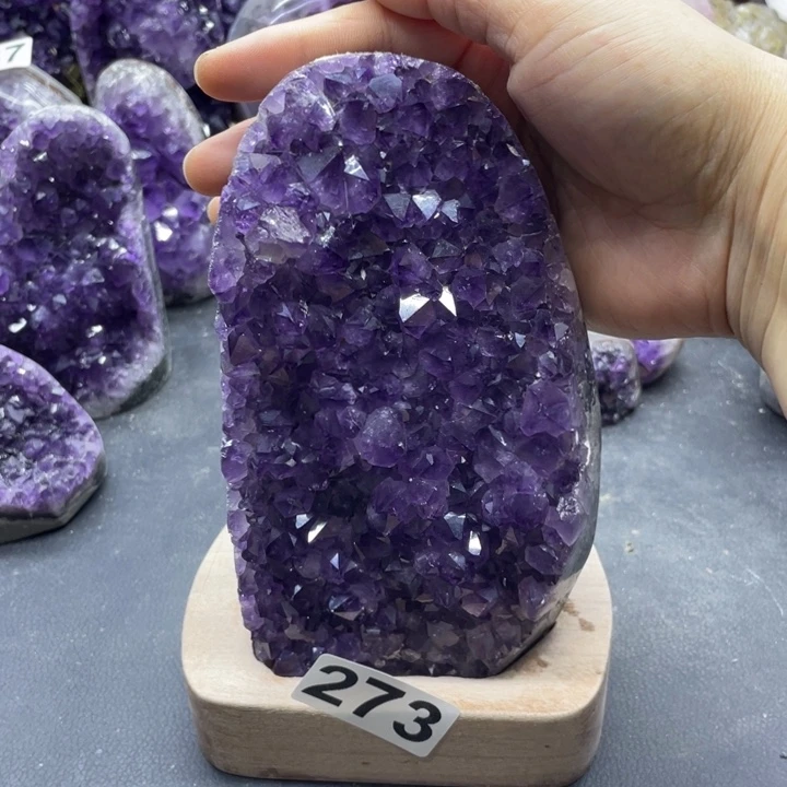 未镶嵌水晶大型摆件（非配饰）