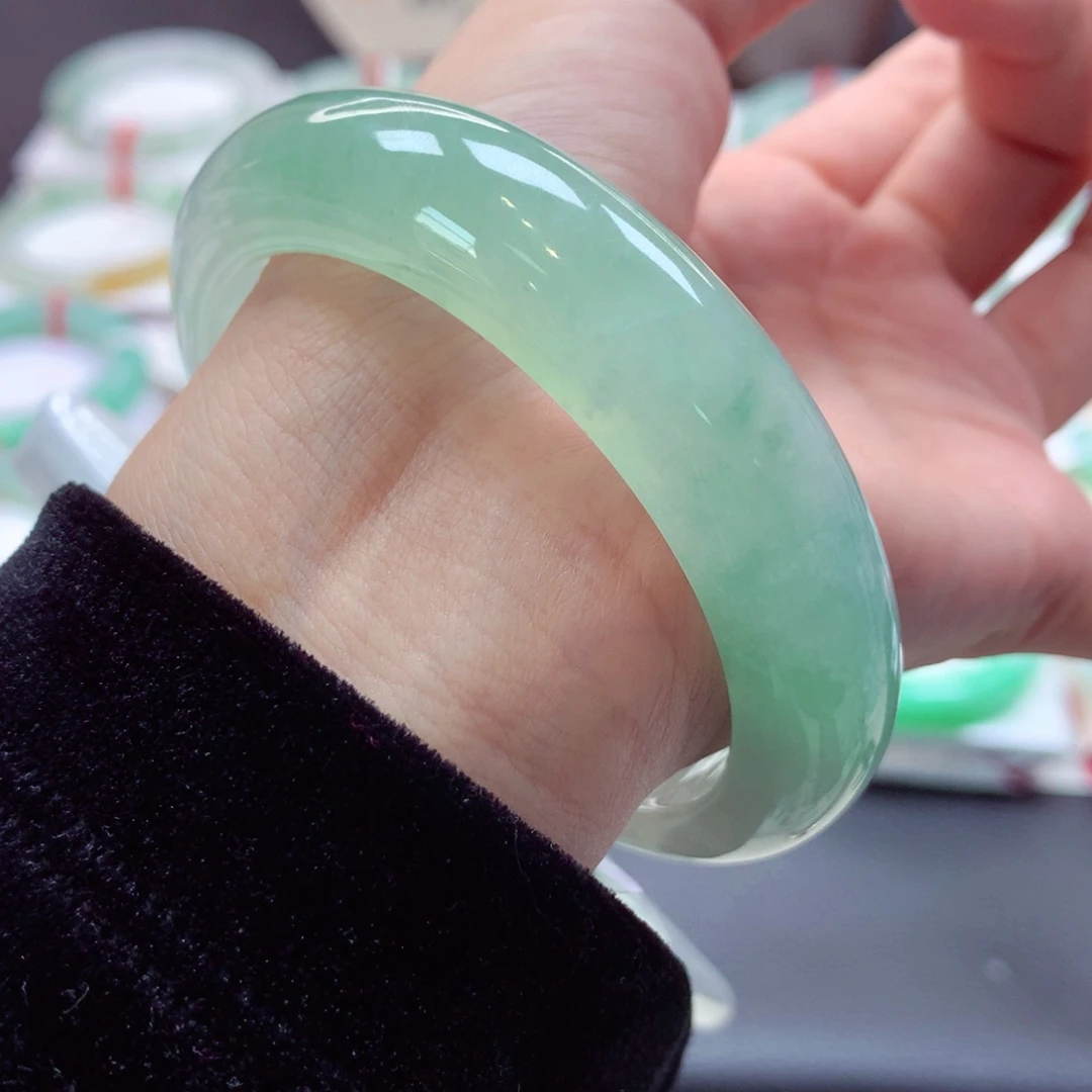 翡翠手镯未镶嵌正圈33（40号）