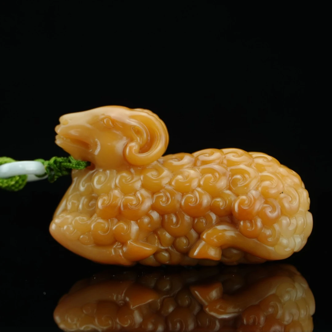 寿山石 丨汶洋石 洋洋得意 手把件/盛和 TW24012 129.91（含绳）g