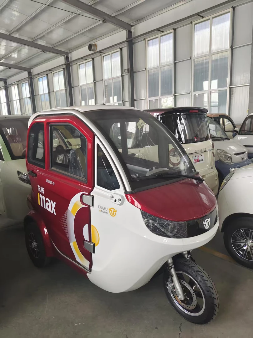 家庭代步接孩子放学电动三轮车 东威M1