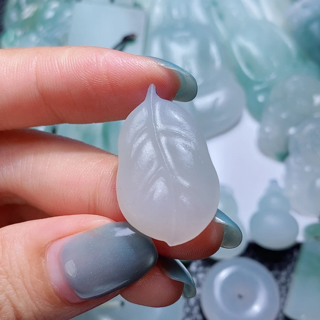 定制翡翠未镶嵌毛货付款后确认抛光