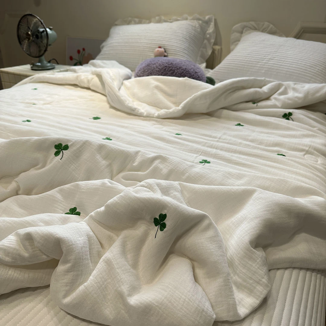 简约A类双层纱四叶草夏凉被空调被大豆纤维被单人可机洗薄款被子